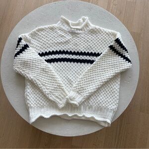 Striped Knit Sweater White and Navy Forever 21 Size Small